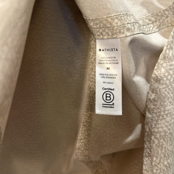 Athleta Snakeskin Print Crew Sleeveless Top size M - Picture 8 of 10